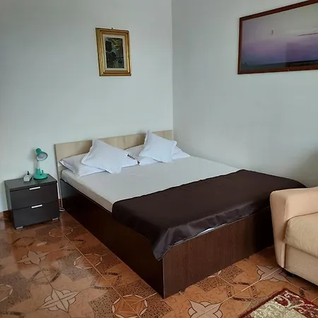 Apartment Garsoniera Doina
